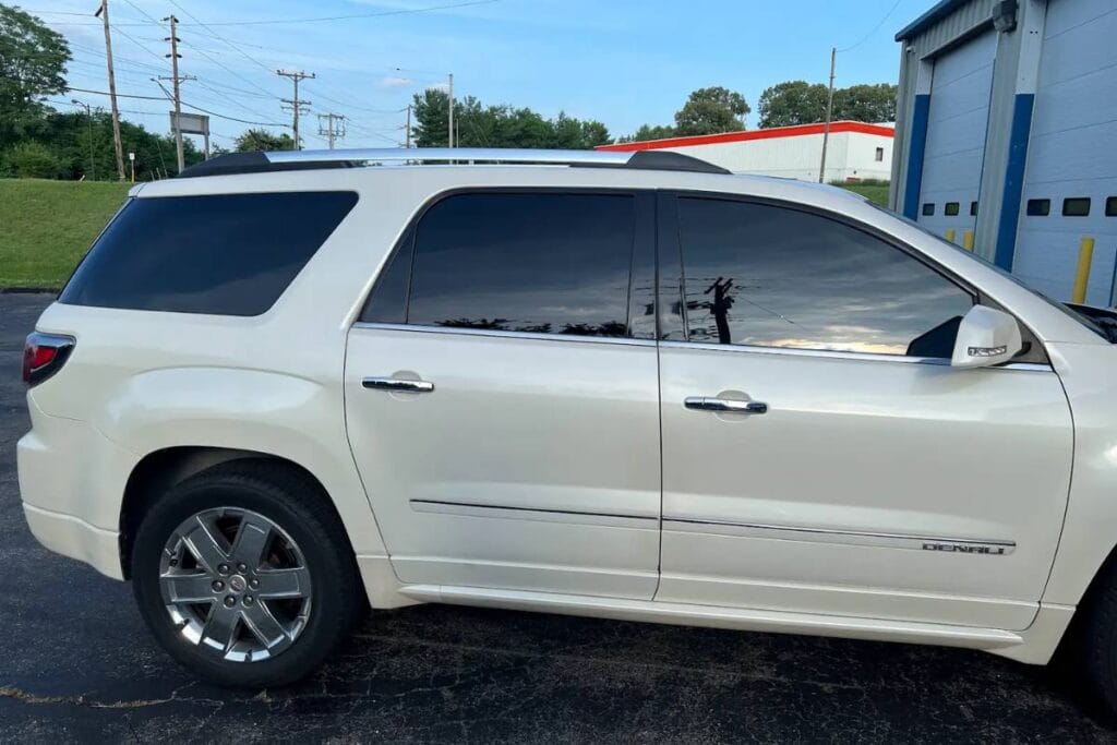 top 5 reasons to get ceramic coating and window tinting at the same time (2)
